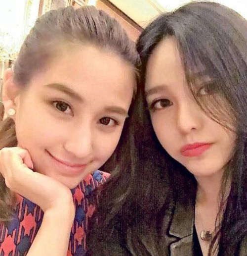 神仙友谊何超莲为好姐妹周扬青庆生,与窦骁戴情侣手链甜到齁