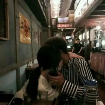  qq情侣头像霸气超拽酷一人一张,温柔又深情情头首选了