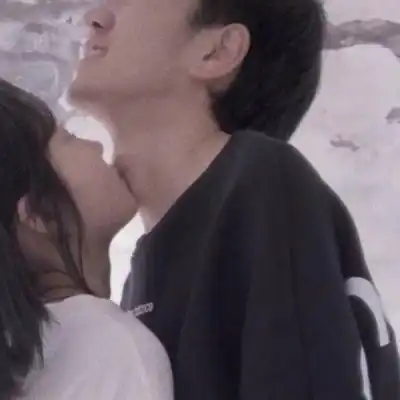 男生说我去洗澡了,傻丫头才回嗯嗯,这3句让他更爱你 男生说我去洗澡了,傻丫头才回嗯嗯,这3句让他更爱你