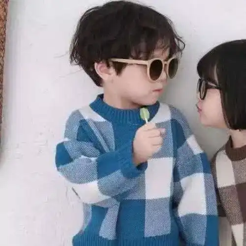 情侣头像拿杯子一左一右