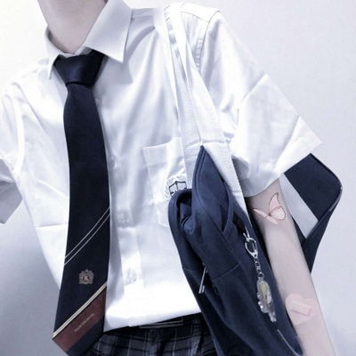  不露脸的男头会喜欢吗,帅气衬衫部位男生头像