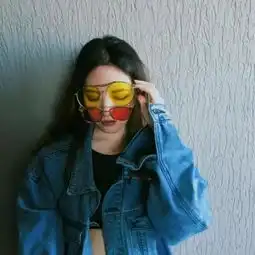  这个头像是不是情侣头像