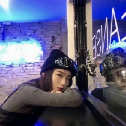 情侣头像真人一男一女酷吕布