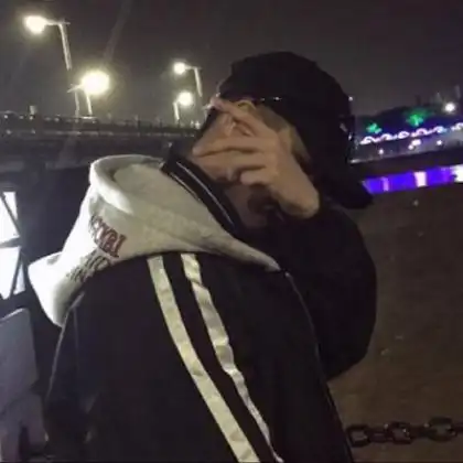  2020超拽头像男生戴墨镜头像,也有几张是不戴眼镜的