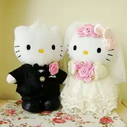  我想找一对情侣qq头像,画的猫咪的,男猫咪带着黑领结,女猫咪披着婚纱,头纱