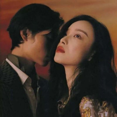  2021复古港风经典绝美情侣双人头像有人错过你才能赶上最好的相遇