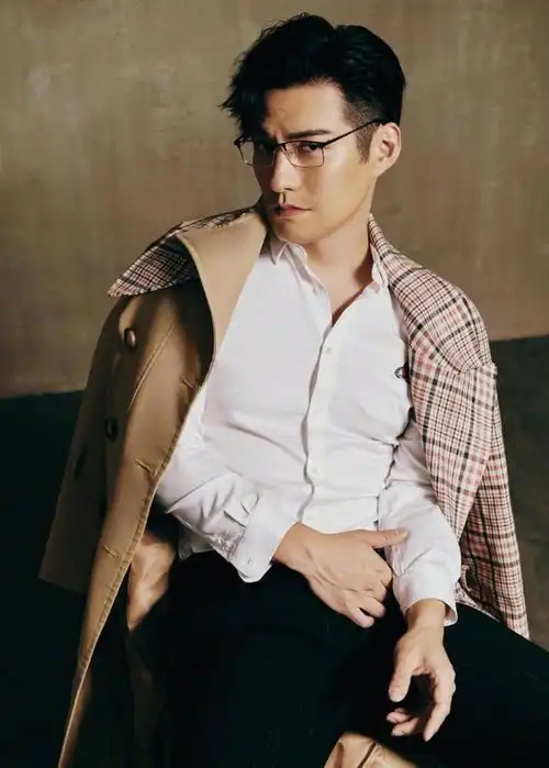 情侣的头像图片严屹宽