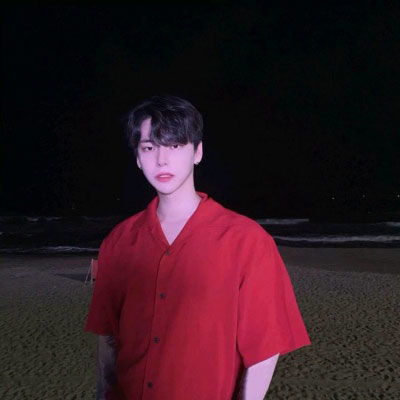  不易察觉情侣头像我寂寞的心苍凉你的笑