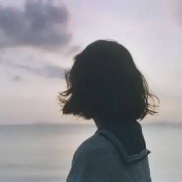  有意境的女生微信头像好看万物生长你是四月朝阳