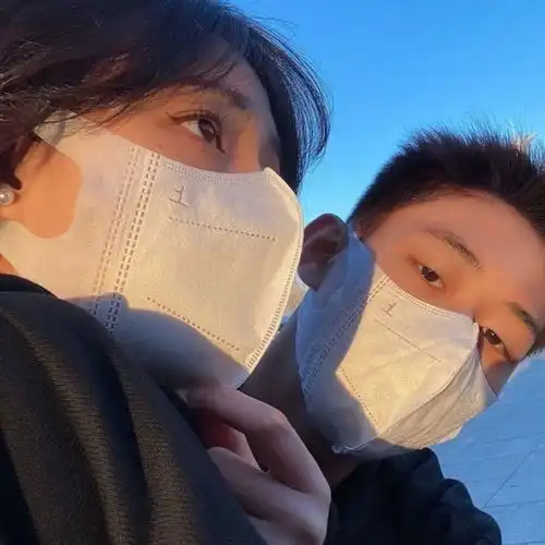 情侣头像不要做可爱的人要做你爱的人