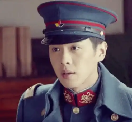  惊蛰定妆海报流出,张若昀全新演绎陈山,王鸥短发造型惊艳