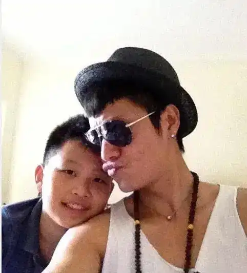  陈坤未婚苦等她13年把她儿子当亲生,仍换不来她的正眼相看