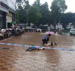  神马情况情侣跳楼身亡女子托另一男友照顾母亲