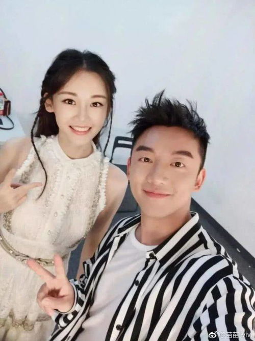  和秀了两年恩爱的前任分手后,这么快就和别的女人结婚了
