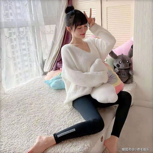  男小三复出演唱会门票售罄,李小璐心情靓小区跳舞,这对渣男浪女的戏还真多