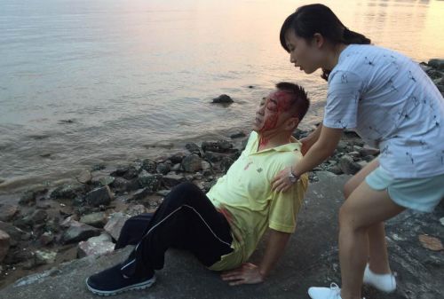  医生拍美景不慎坠海原海都摄影记者跳海救人