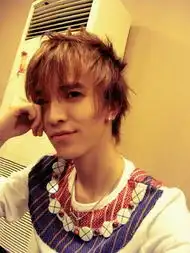  谁有郭敬明的动态头像啊要七个好看的静态也行