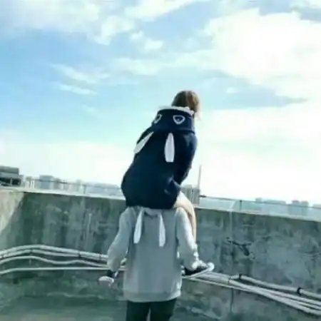 浪漫唯美干净情侣头像懵懵懂懂着最初的你 浪漫唯美干净情侣头像懵懵懂懂着最初的你