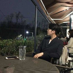  找这张图的情侣头像