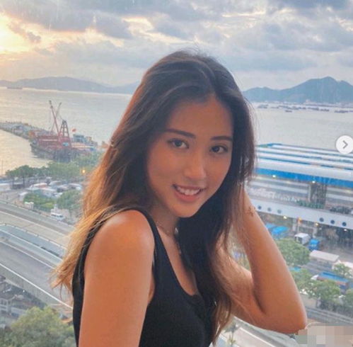  周星驰否认恋情后17岁港姐上线回应,还曝光另一个女孩身份反击