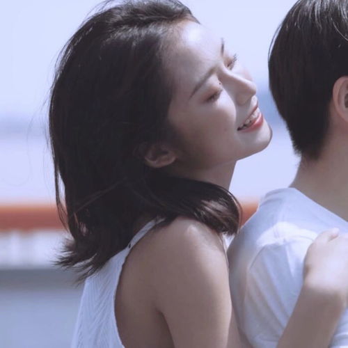  情侣头像愿在你心里的人,就在身边