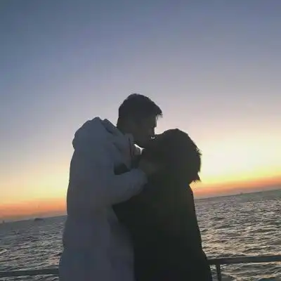  情侣头像吖如果全世界都对你qq情侣头像我要个性网