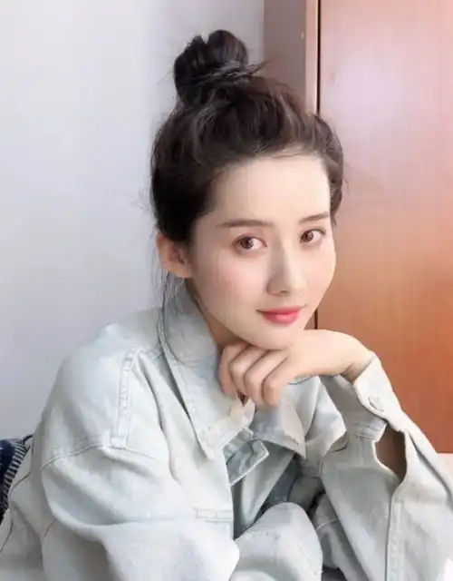  新一代星女郎景如洋肤白貌美大长腿,撞脸刘诗诗气质绝佳