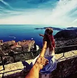 老君山红帽女情侣头像依