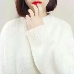  求这张照片的另外一张女生头像,这是一个情侣头像