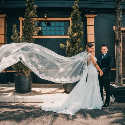  婚纱情侣头像甜蜜幸福的婚纱照图片