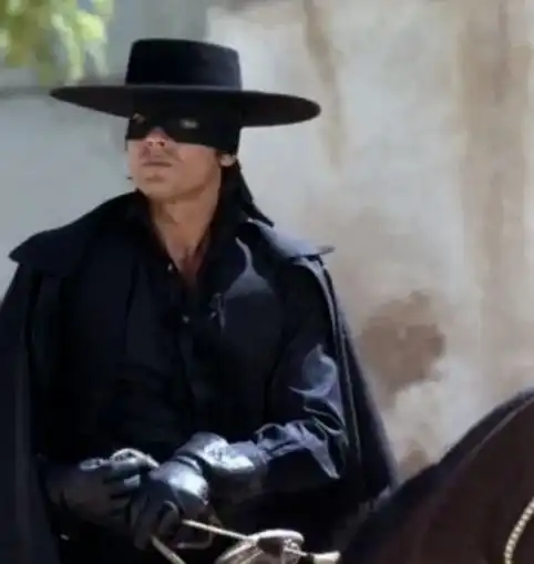 马克龙悼念阿兰德龙一座法兰西丰碑 马克龙悼念阿兰德龙一座法兰西丰碑