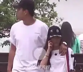  整哪研究所和王思聪公开撕的3线网红男友,原来他的脸和女友是情侣款