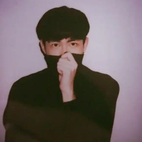  情侣头像是你苍白了我的等待,讽刺了我的执着