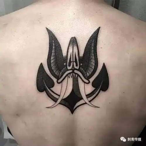  安定的保护船锚纹身