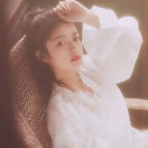 ins头像情侣一左一右刘