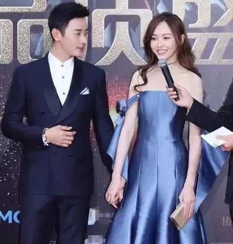 唐嫣罗晋结婚了准新娘却变脸成负分蔡明大妈 唐嫣罗晋结婚了准新娘却变脸成负分蔡明大妈