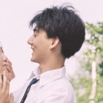  唯美学院风情侣头像