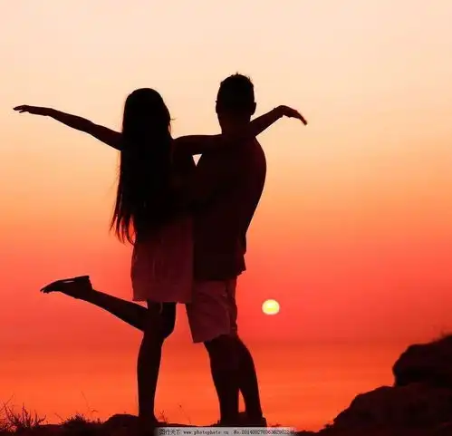 老君山红帽女情侣头像抠