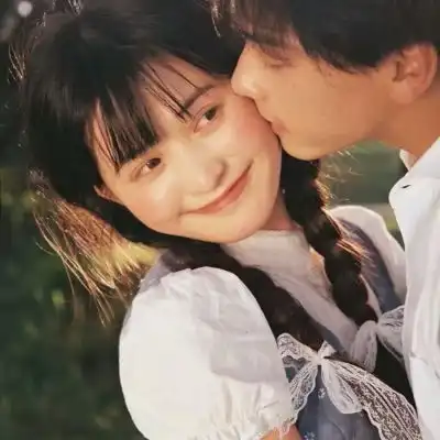  曲奇油画风小清新情侣头像