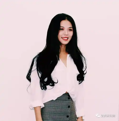  突嘴肉鼻女孩,改完即刻女团出道推文真人改造篇