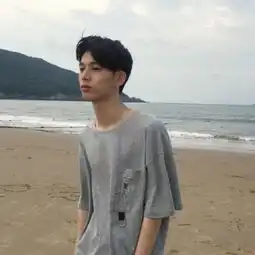  2018qq个性情侣头像一左一右唯美伤感我是等闲不会回头的人