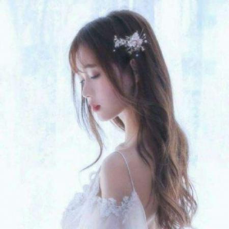 qq情侣头像真人不明显女