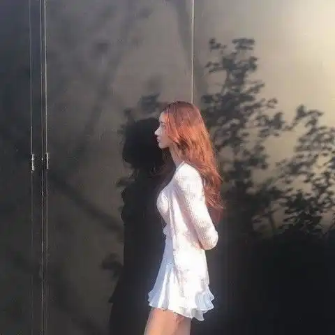 情侣头像心情无缘无故的低落,对自己的孤单,感到莫名的哀伤 情侣头像心情无缘无故的低落,对自己的孤单,感到莫名的哀伤