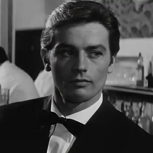 88岁阿兰德龙安乐死传闻后首现身,身材暴瘦显呆滞,巨星风采不再 88岁阿兰德龙安乐死传闻后首现身,身材暴瘦显呆滞,巨星风采不再