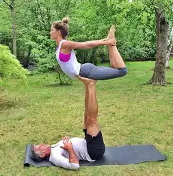 很成熟的情侣头像瑜伽