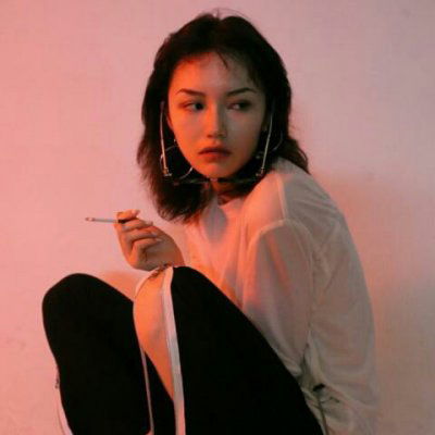  小姐姐qq头像暗黑丧系真人头像女生漂亮的