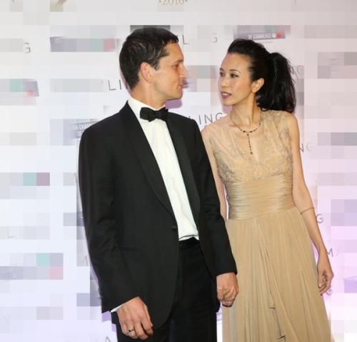  和周星驰冯德伦相恋,莫文蔚和17岁初恋牵手,结婚9年丁克有苦衷