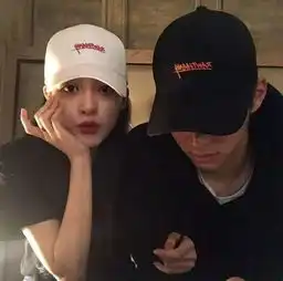  头像丨当你遇到对的那个人,不是强烈的动心,而是炉火旁取暖的安心