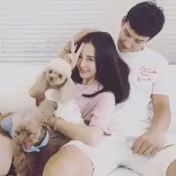  帮帮忙,请问这是不是情侣头像