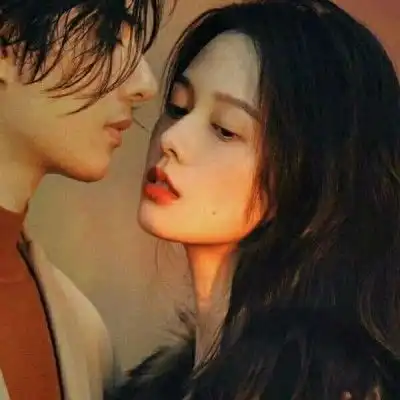 情侣的头像图片句子